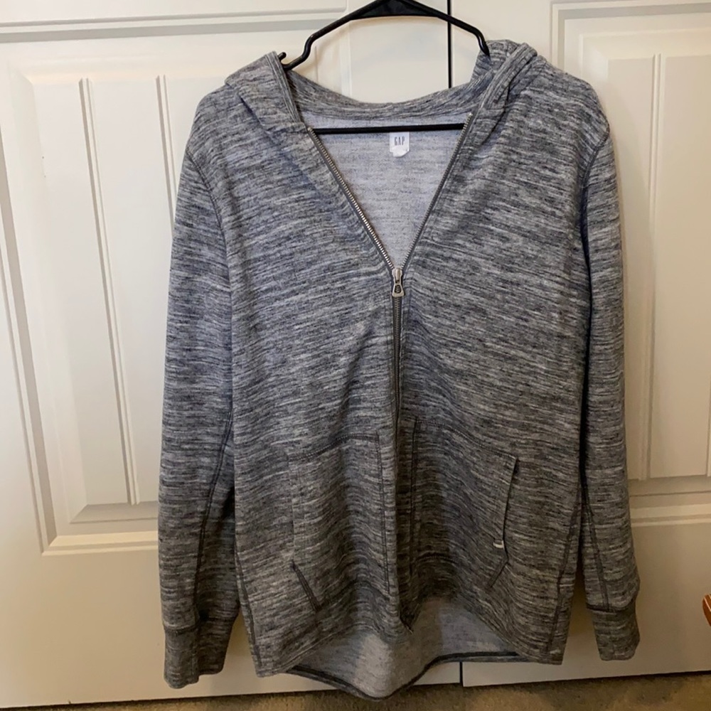 Zipper hoodie with two pockets